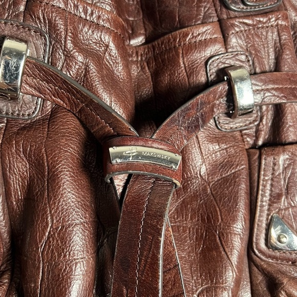 B. Makowsky Leather Shoulder Bag Cognac Brown - Picture 3 of 7